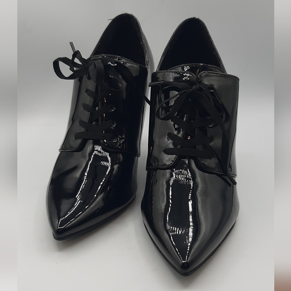 New Le Chateau Women's Patent Leather Black Lace Up Shoes Size 38 High Heels